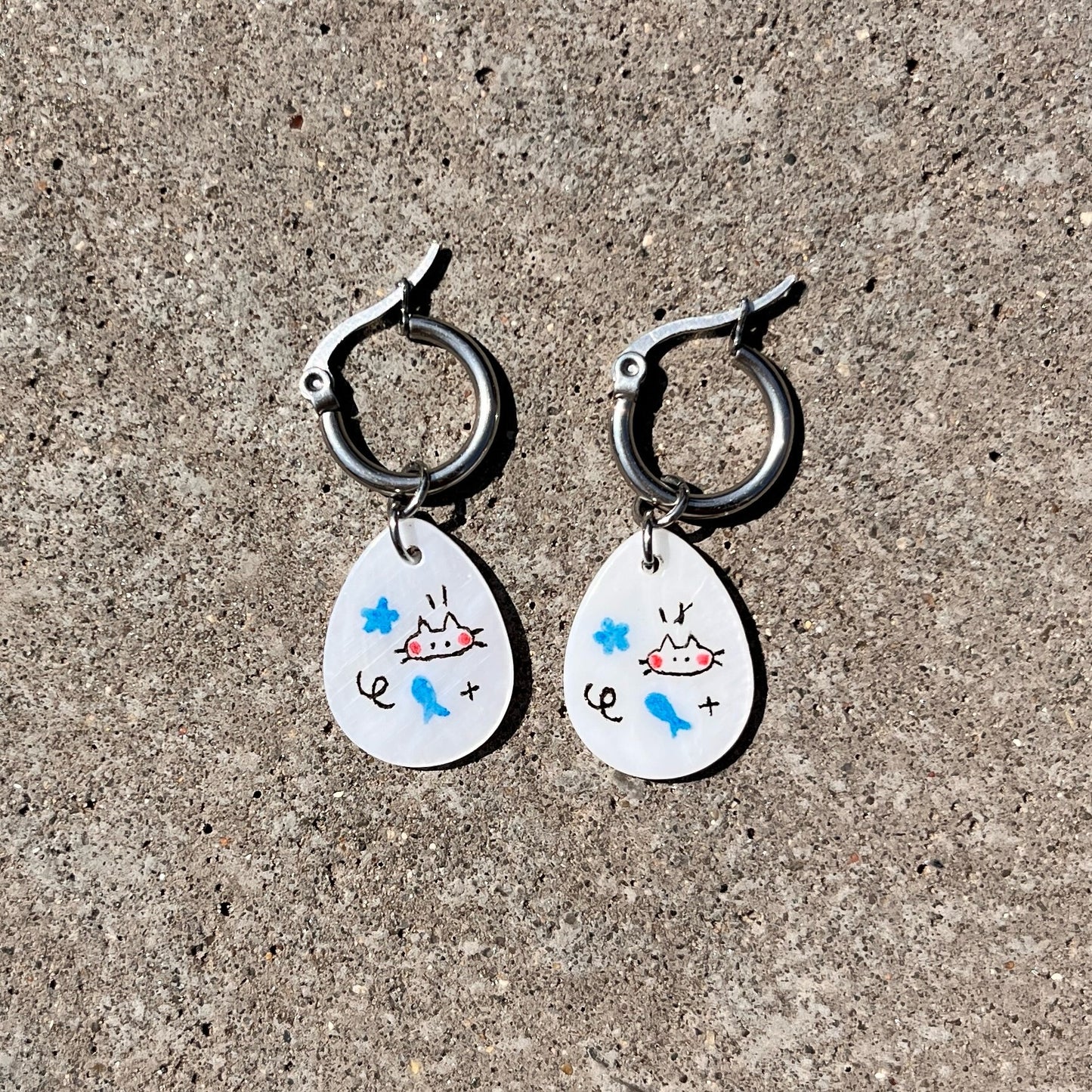 blue cat pearl earrings